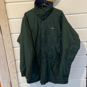 Patagonia forest green lined with blue
